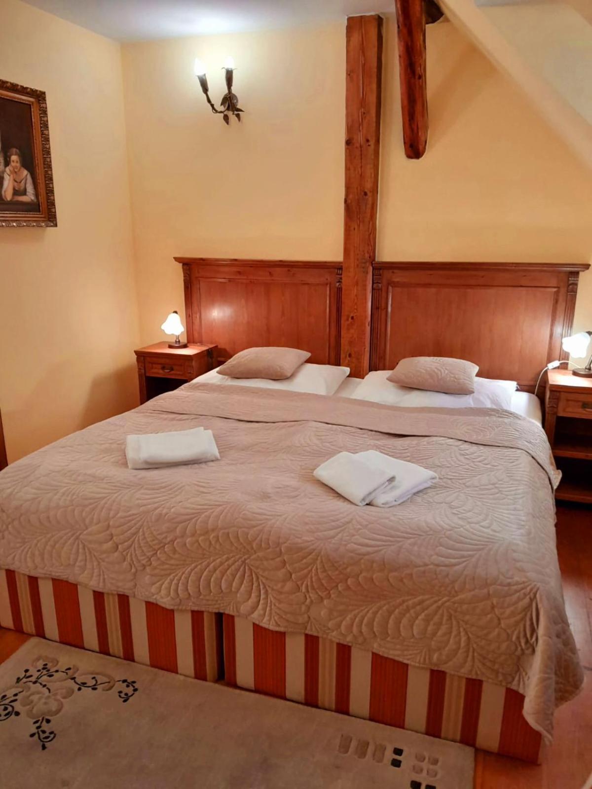 Penzion Cosmopolitan Ii. Hotel Banská Štiavnica Eksteriør billede