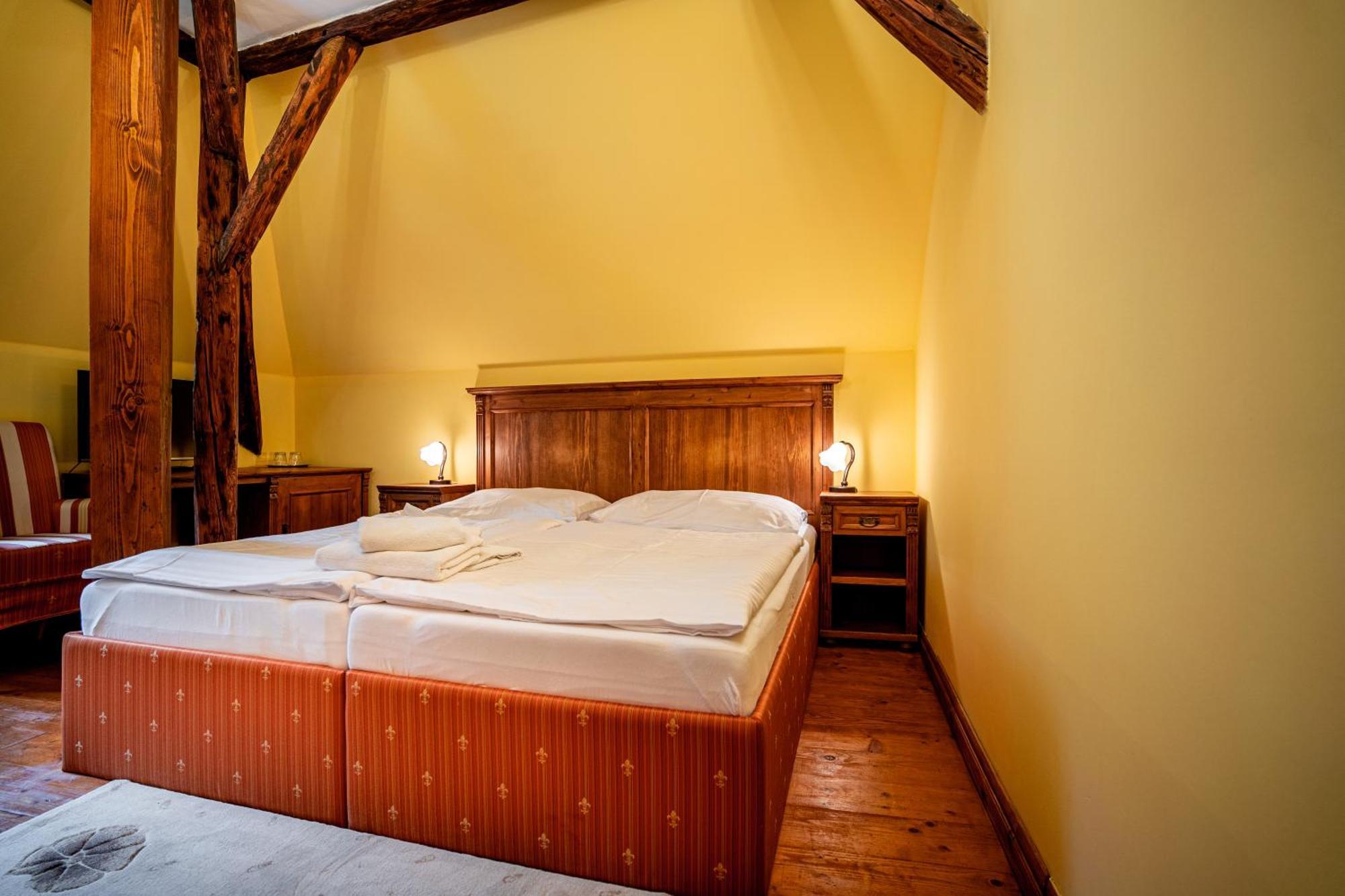 Penzion Cosmopolitan Ii. Hotel Banská Štiavnica Værelse billede