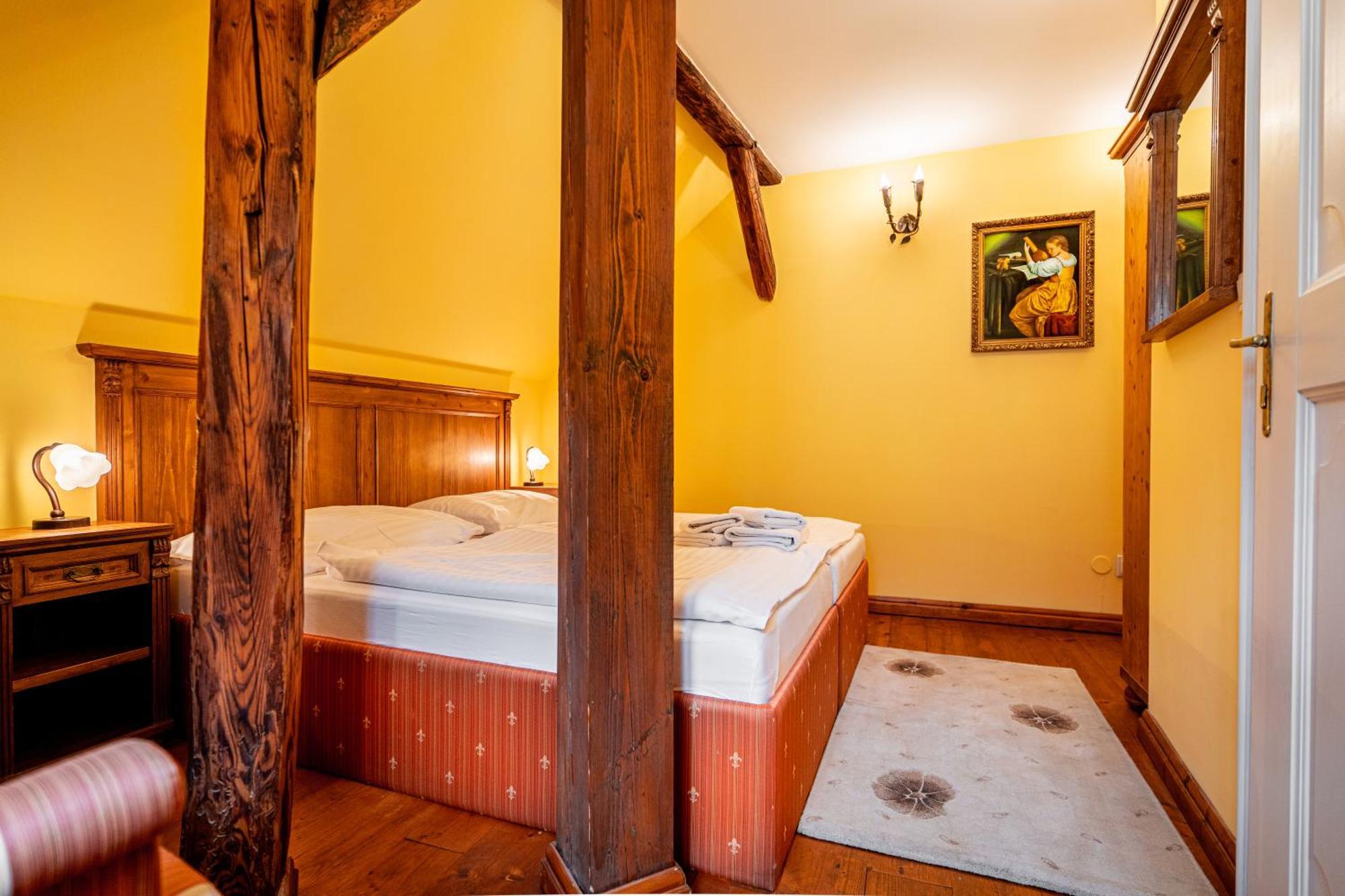 Penzion Cosmopolitan Ii. Hotel Banská Štiavnica Værelse billede