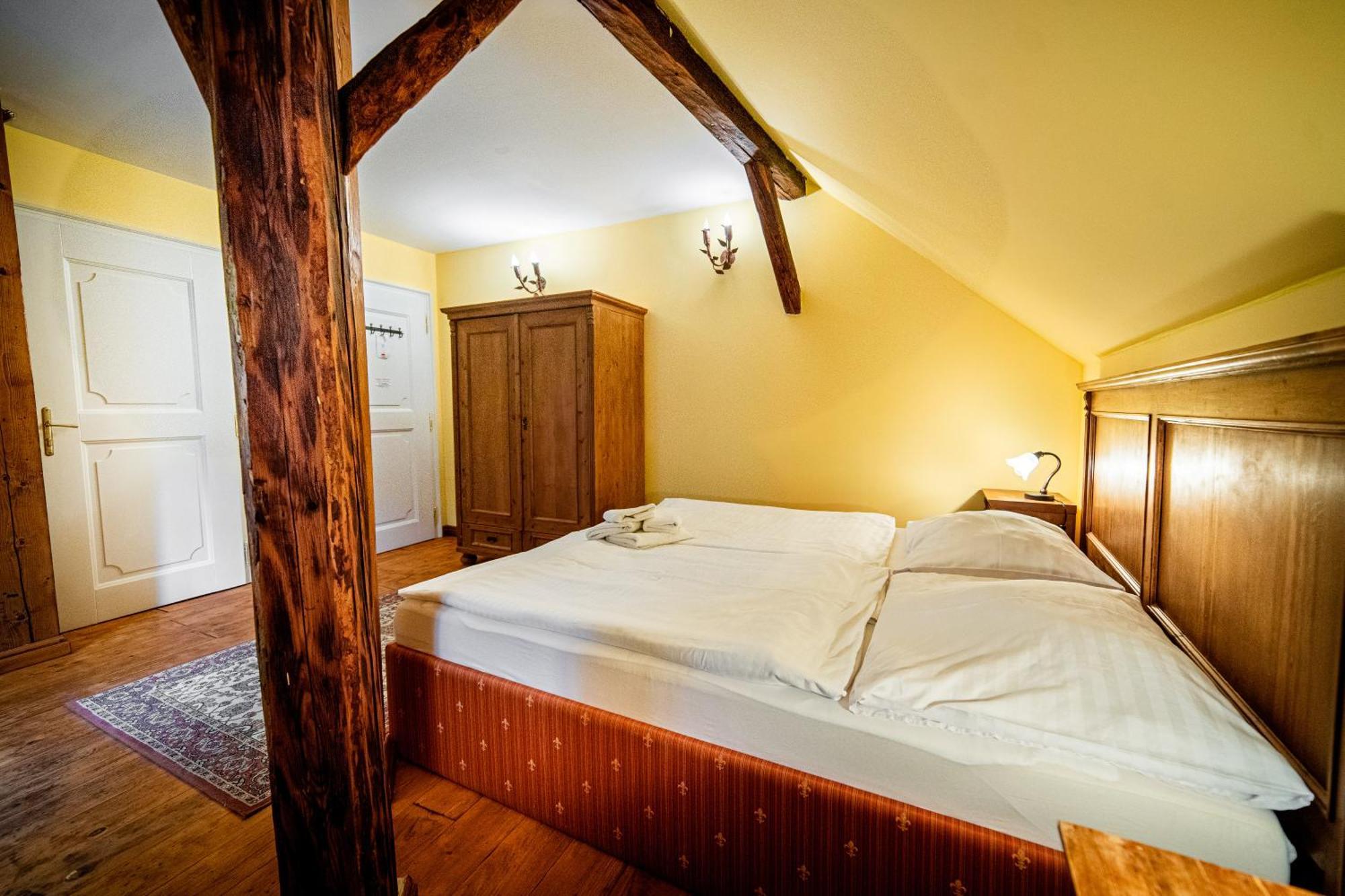 Penzion Cosmopolitan Ii. Hotel Banská Štiavnica Værelse billede